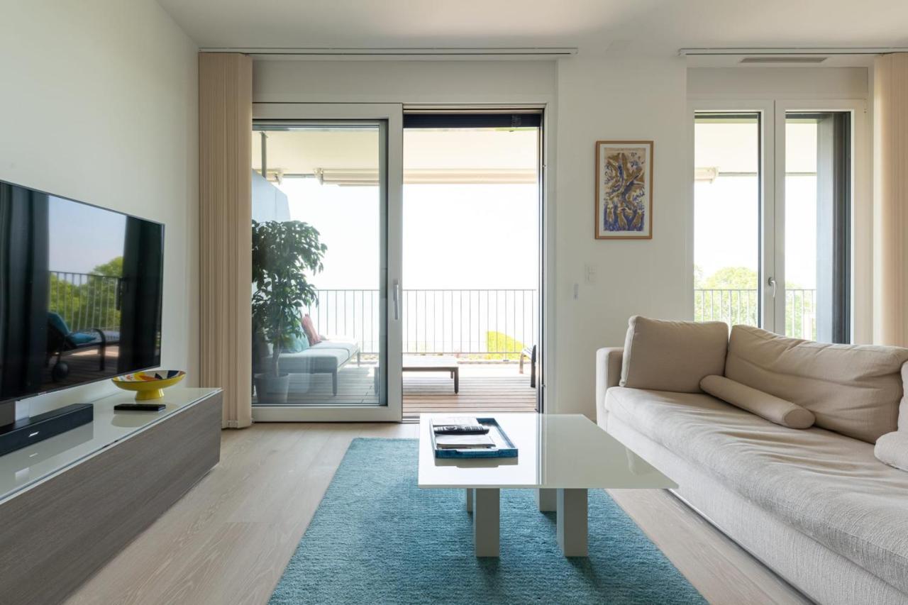 Les Terrasses De Lavaux 1 - Appartement De Luxe Avec Vue Panoramique Et Piscine Puidoux ภายนอก รูปภาพ