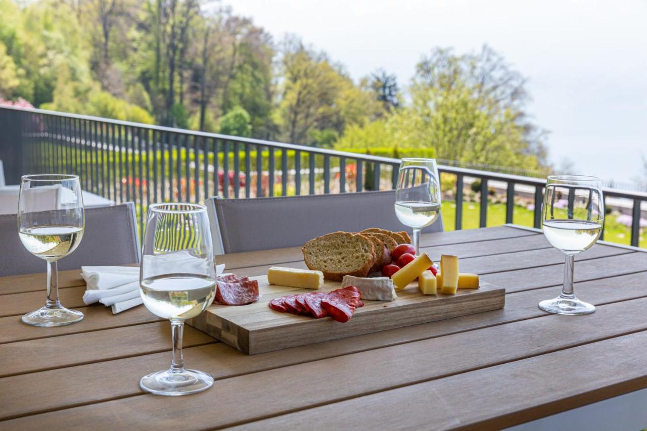 Les Terrasses De Lavaux 1 - Appartement De Luxe Avec Vue Panoramique Et Piscine Puidoux ภายนอก รูปภาพ